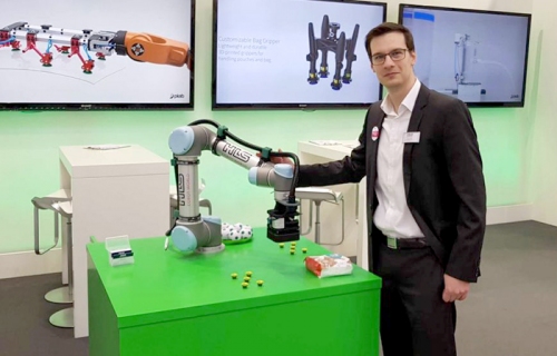 UR 5 mit Piab Greifer